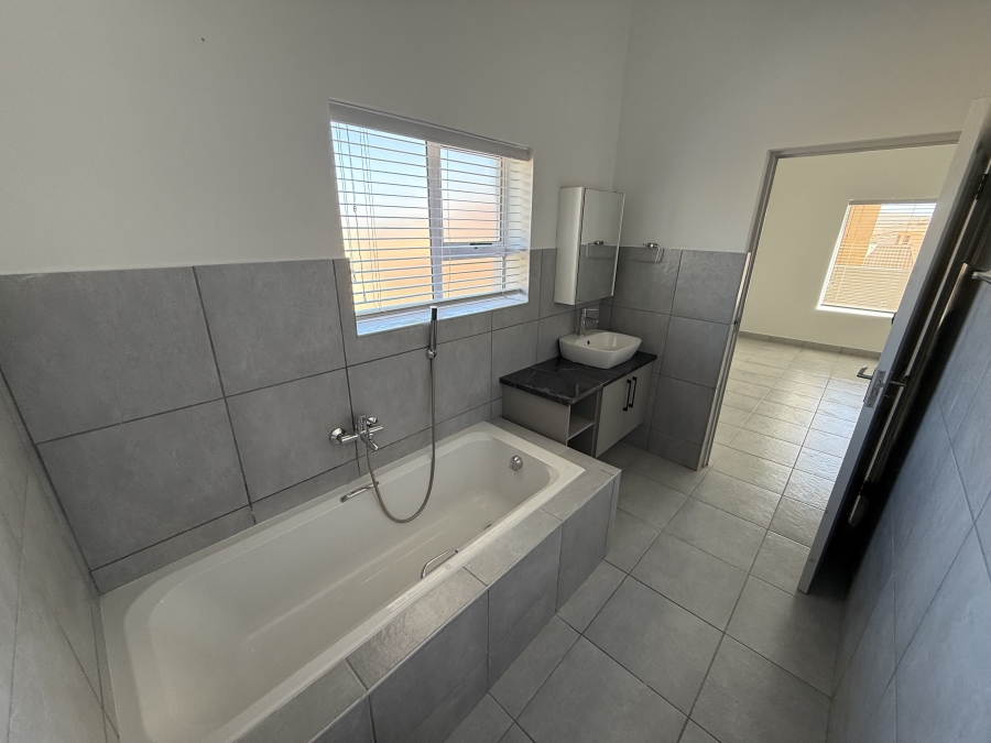 3 Bedroom Property for Sale in Hartenbos Heuwels Western Cape